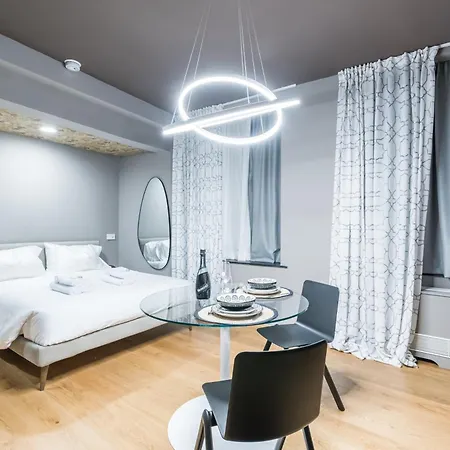 Apartment Unique Design 200 Steps From The Aquarium Genoa